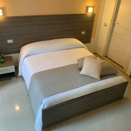 פרנקווילה די סיציליה Sweet Home מראה חיצוני תמונה
